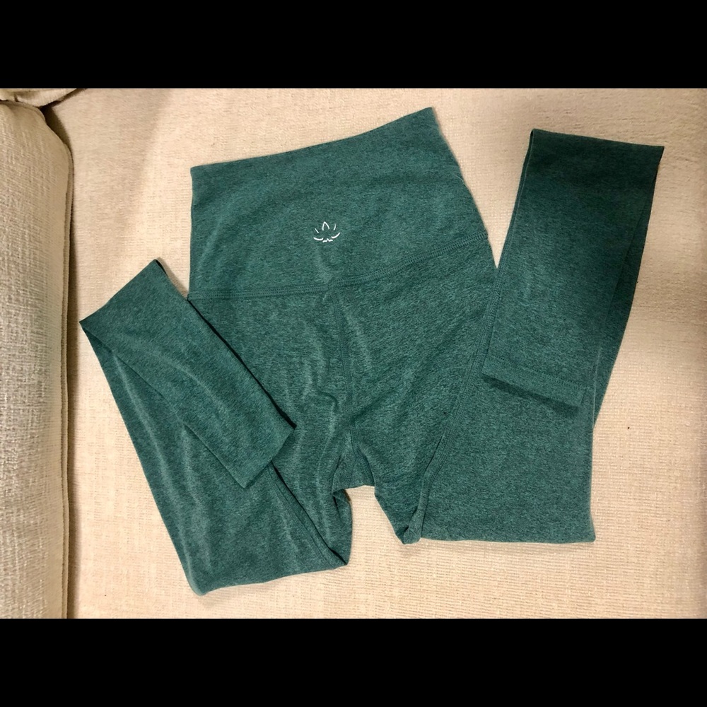 Like New Beyond Yoga Leggings